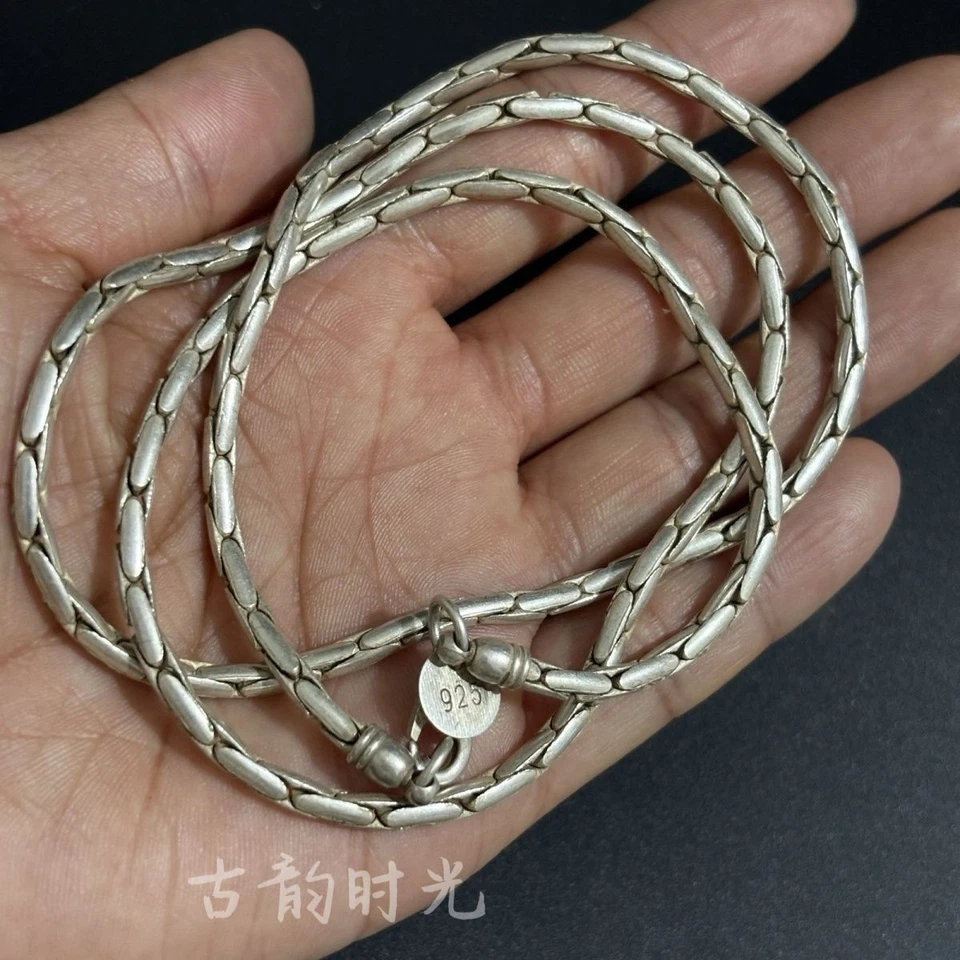 Collar Plateado Fino Cobre Plata Cadena Único y Elegante 60cm Foto 2 de 4