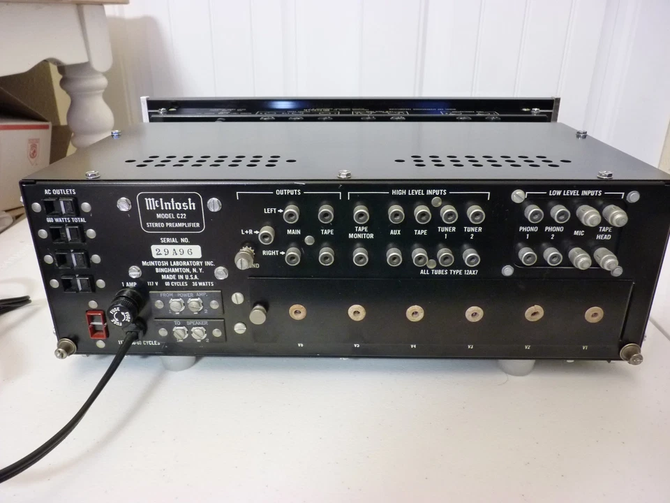 McIntosh C22 Stereo Vacuum Tube Preamplifier - Image 2 of 4