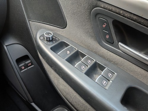 2011 Volkswagen EOS 2.0 TDI BlueMotion Tech Manual - Picture 12 of 17