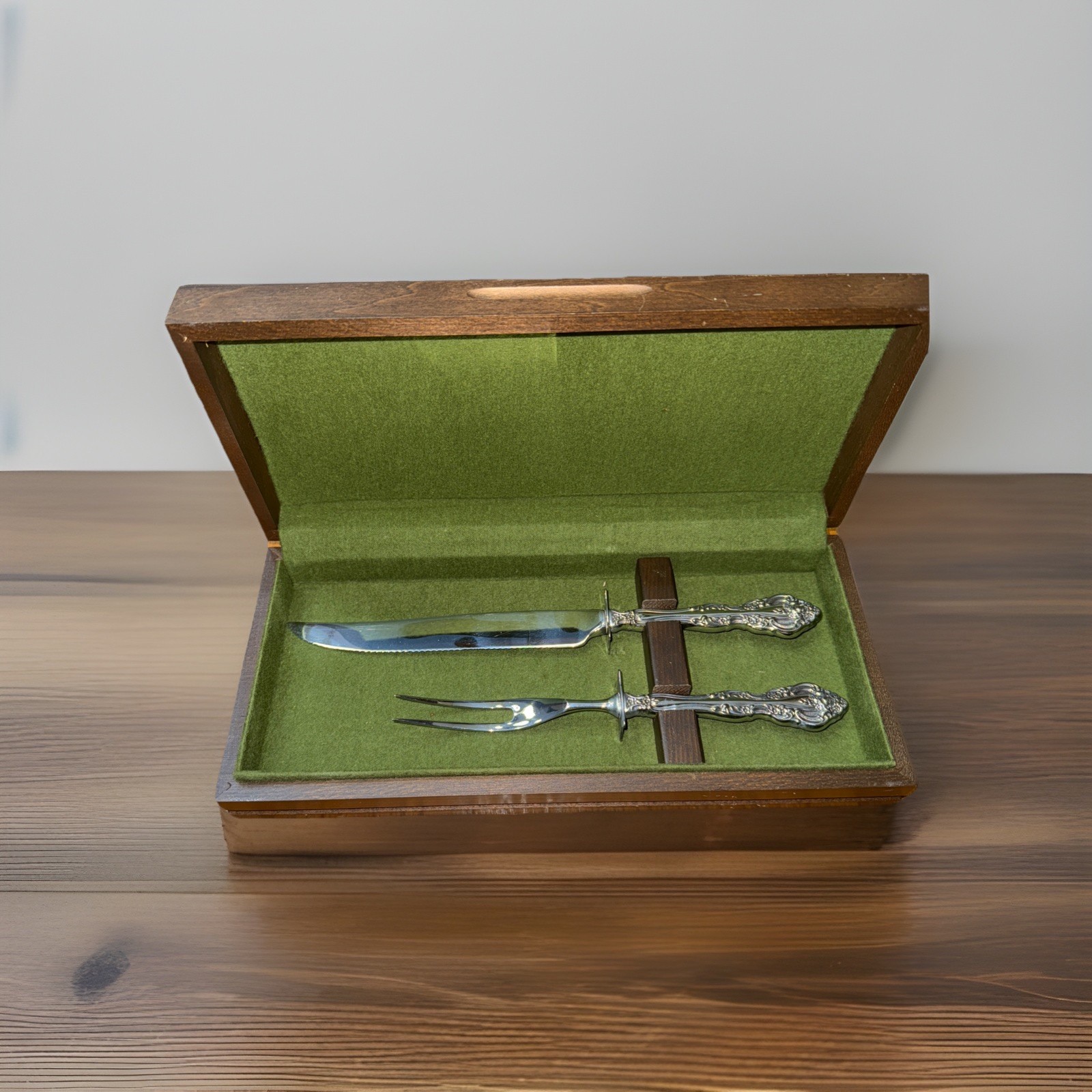 Oneida Michelangelo Carving Set Knife Fork Stainless Steel Flatware Gift Box