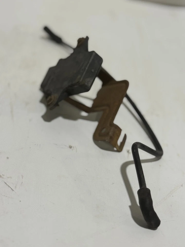 Ford F250 F350 460 1987-1996 7,5 L sensor de mapa y soporte de montaje usado OEM Foto 3 de 4