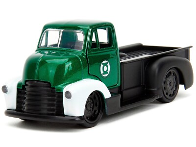 1952 CHEVROLET COE PICKUP & GREEN LANTERN DIECAST FIGURE 1/32