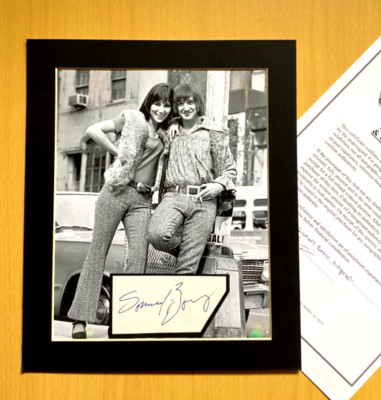 Sonny Bono seltene handsignierte Karte + Foto Original Authentisch + Rahmen und COA Cher