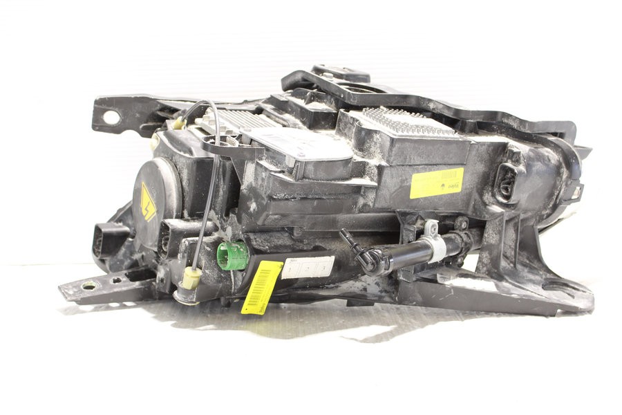 Maserati Quattroporte S Diesel 2013-2016 Right Headlight P/N 670104195