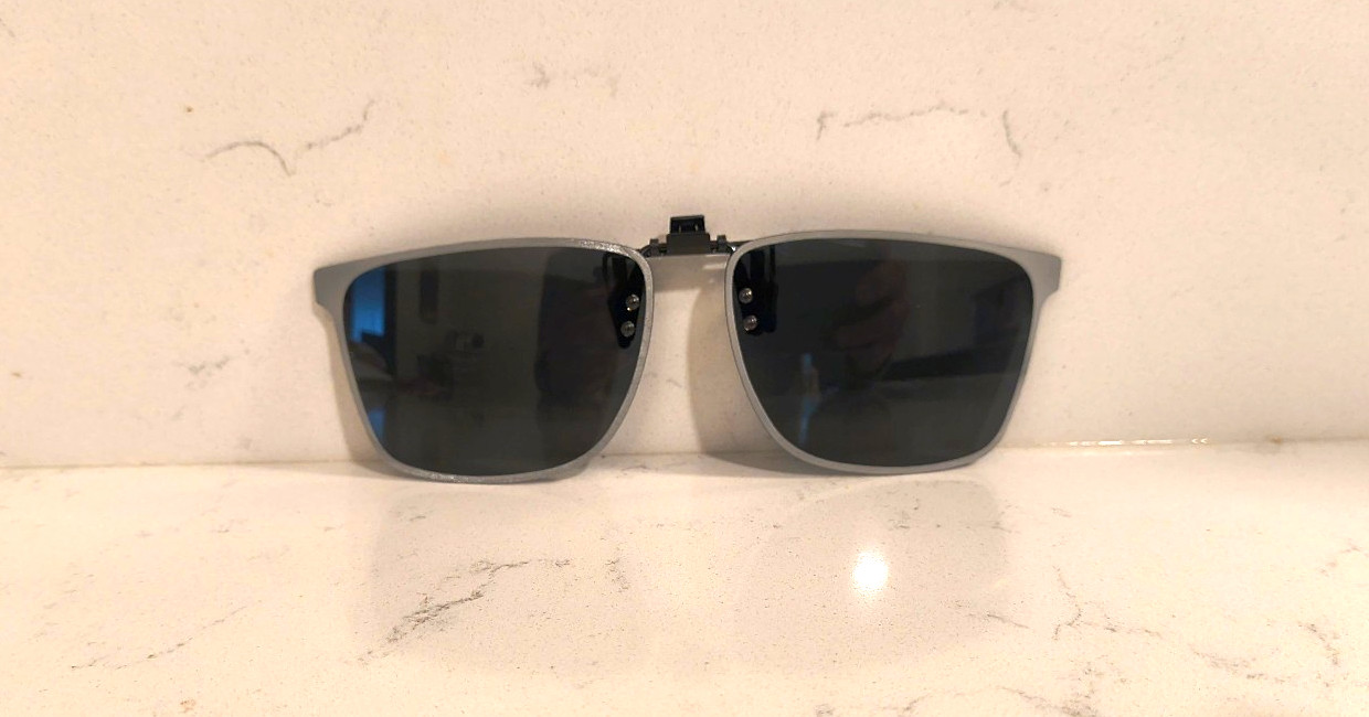 Clip-On Flip-Up Sunglasses, Black Polarized  UV400 Protection