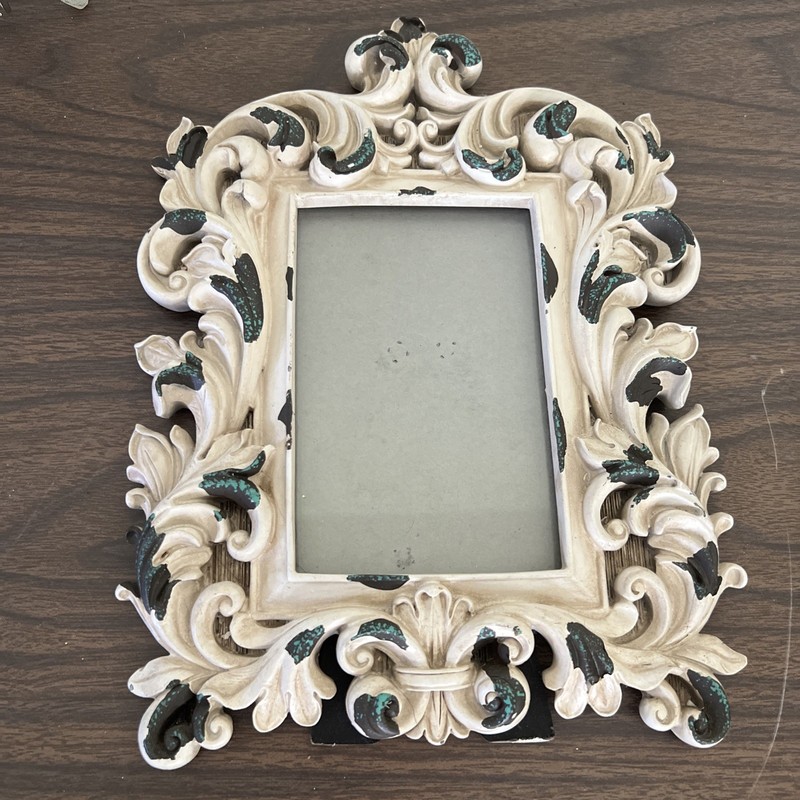 Shabby Chic Decor Chippy Paint Heavy Ornate Picture Frame 8x11 Holds 4 X 6 Photo