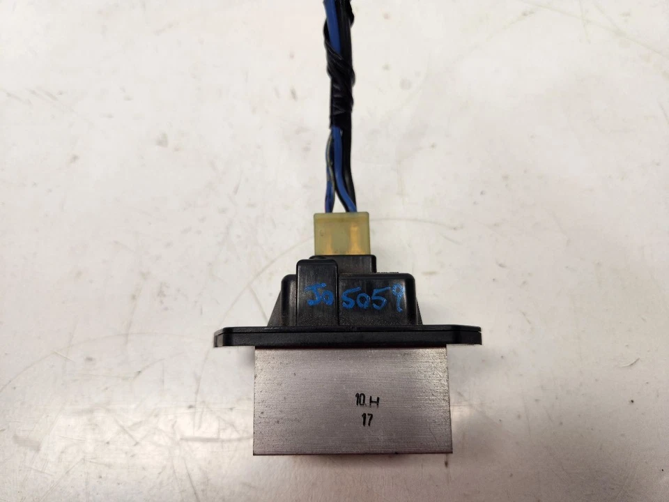 2003-11 Honda Element Front Blower Motor Resistor *ONLY* - Manual Temp Control - Image 3 of 4