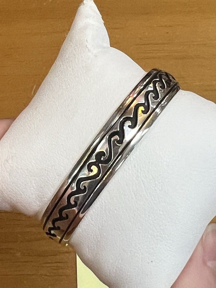 Early Tommy Singer T&R Sterling Silver Signed Bracelet Navajo