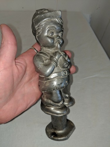 Vtg Metal 8 1/2” Little Boy Playing Horn Wearing Hat with Feather Handle Finial - Picture 2 of 7