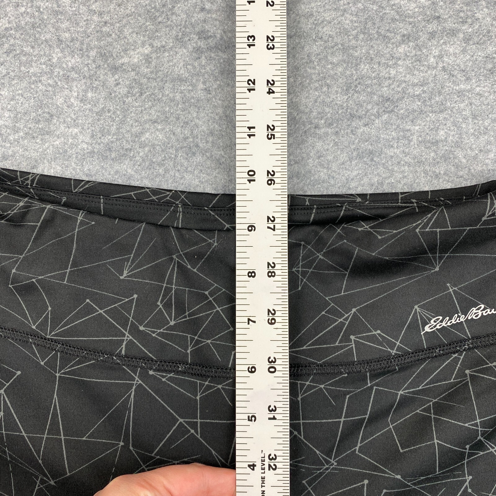 Eddie Bauer Womens Medium Capri Leggings Black Print Workout Pants NWT