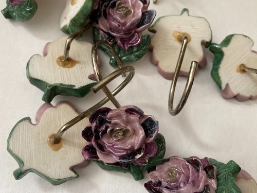 12 USED Vintage Purple Rose Green Leaf Resin Shower Curtain Hooks - Picture 14 of 16