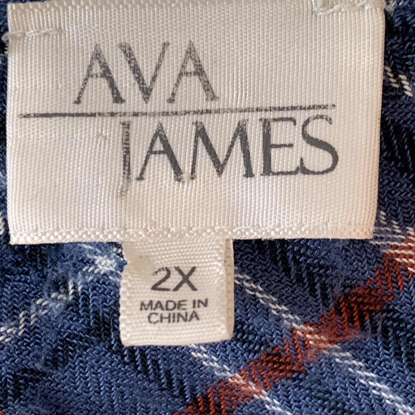 Ava James Womans 1/4 Button 3/4 Tab Sleeve Top Bl… - image 6