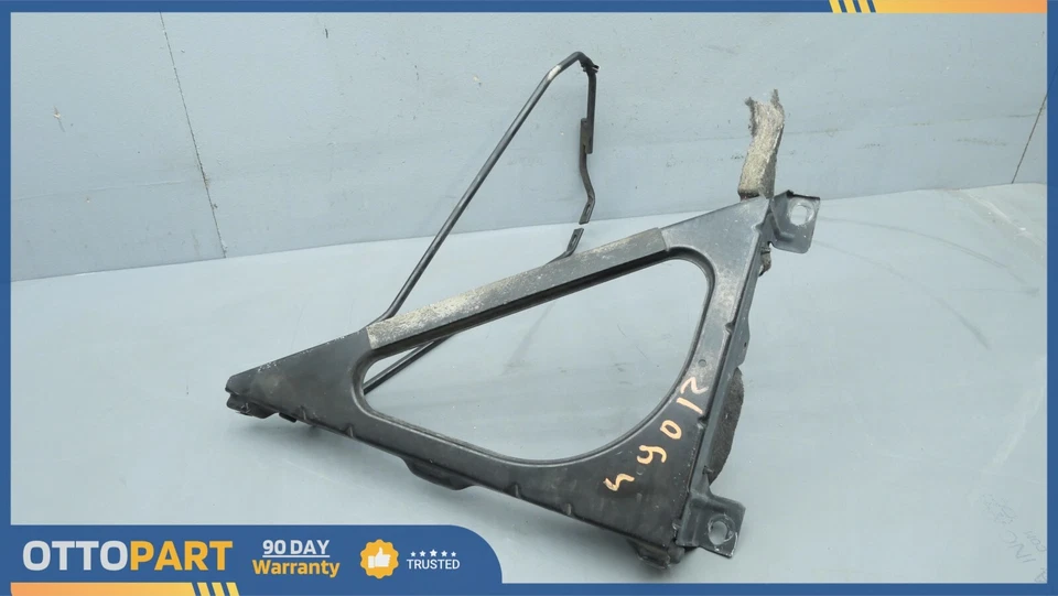 Soporte de guardabarros Pontiac Solstice 2006-2009 soporte superior derecho lado del pasajero OEM Foto 2 de 4