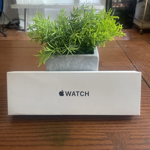 Apple Watch SE Gen 2 Midnight 40mm Touchscreen GPS Smartwatch MXE93LL/A NIB NEW