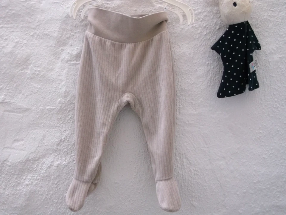 2 Teiler Grösse 74 C&A Nicki Pullover mit Hose Jungen - Bild 3 von 3