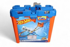 Hot Wheels Toy Car Track Set-Track Builder-Deluxe Stunt Box with Cars