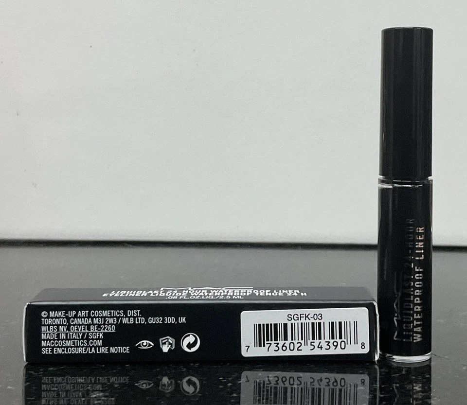MAC Liquidlast 24-Hour Waterproof Eyeliner Liquid Point Black 0.08 oz /2.5ML - Image 2 of 4