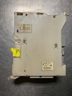 2006 Lexus Gs300 Fuse Relay Junction Box 82730-30292 Oem 631-9c4