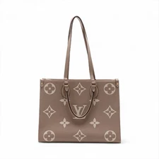 Louis Vuitton MONOGRAM GIANT On the Go MM M45494 Gray There was an RFID response