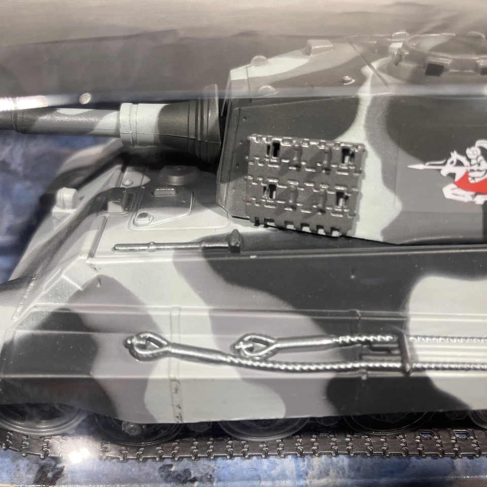 NewRay Die-cast 1:32 WWII King Tiger-M1A1 Tank with/ three Figures Lot Of 4 BOX - Image 4 of 4