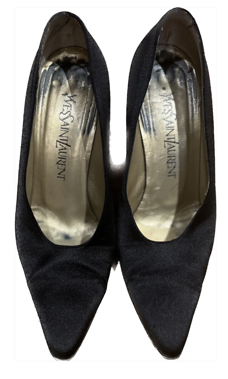 Yves Saint Laurent Paris decolte nere in raso con tacco a punta taglia 7