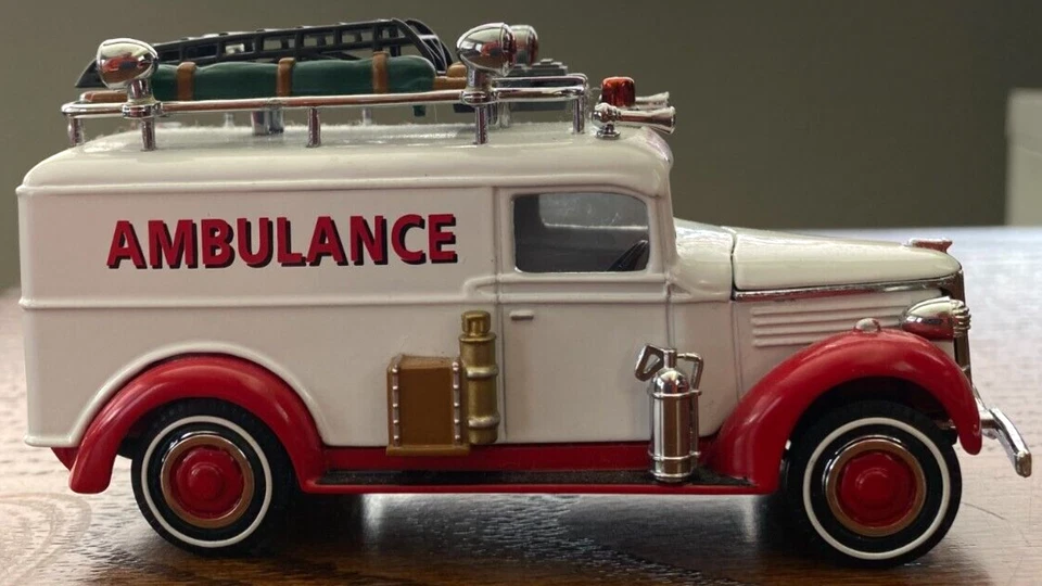 New Matchbox 1937 GMC Van TM GM "Motels of Yesteryear" (Seller Cat.#0184) - Image 3 of 4