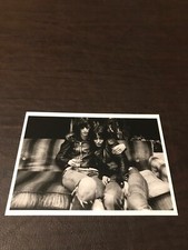NEW 6 X 4 MUSIC UNPOSTED POSTCARD - JOEY RAMONE & GAYE ADVERT.......SLOT 158
