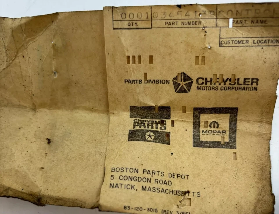 Plymouth Belvedere Dodge Coronet Wagon 1969-1970 pestillo de puerta trasera 3454139 nuevo en stock Foto 2 de 4