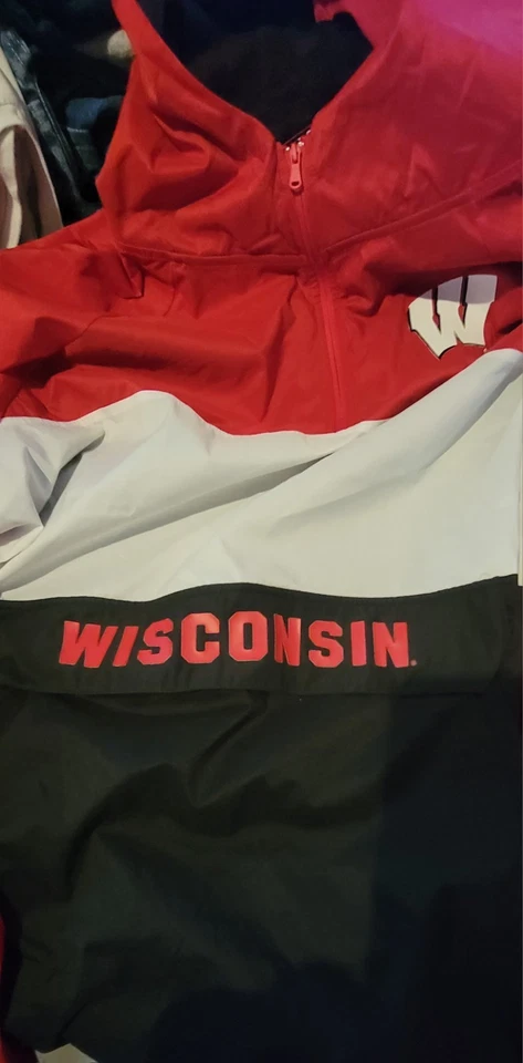 XXL — мужская легкая толстовка с капюшоном Wisconsin Badgers — совершенно новая с бирками - Изображение 3 из 4