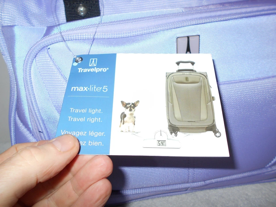 TRAVELPRO НОВЫЙ! 4011703 MAXLITE 5 LAVENDAR VOYAGER 11 X 18 X 8 НАПЛЕЧНАЯ СУМКА K1 - Изображение 3 из 4