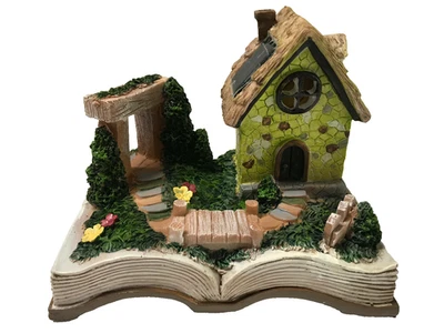 MARKENLOS Miniatura casa delle bambole giardino delle fiabe casa solare giardino in un libro decorazione # B300