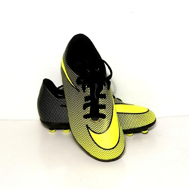 Nike Bravata 844442 Kids Sz 11 C Soccer Baseball Cleats black and neon