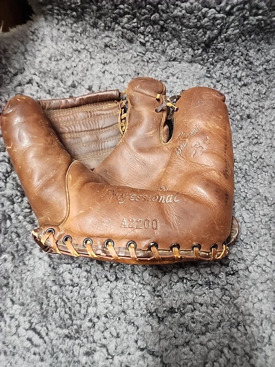 Vintage RARE 1947 Wilson A2200 the Ball Hawk 3 Baseball Glove 2  