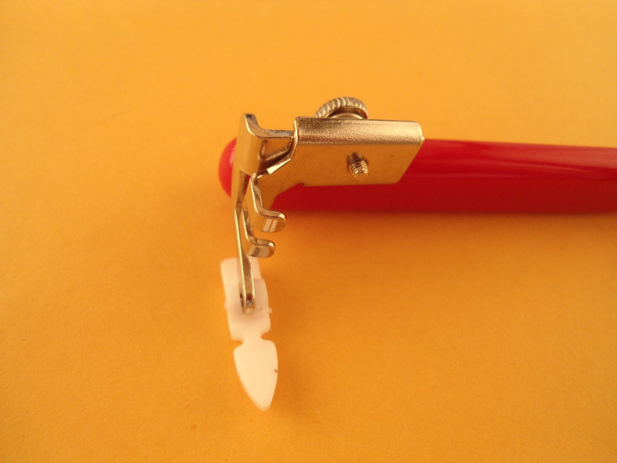 TEFLON Left Right Zipper FOOT Singer Slant Shank 301,401,500,431