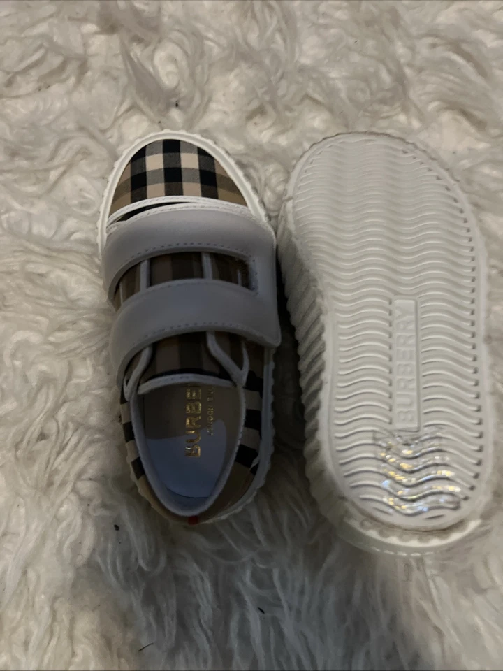 Zapatos para niños Burberry Andrew unisex talla 8 de Estados Unidos Foto 4 de 4