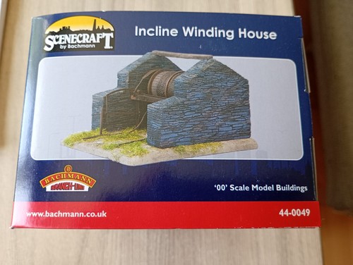 Casa de bobinado inclinada calibre OO Bachmann Scenecraft 44-0049  | Zustand: New