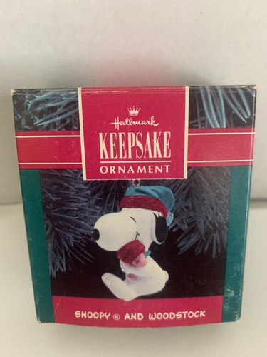 Vintage Hallmark Ornament Snoopy and Woodstock Celebrating 40th 1990 - Picture 4 of 6