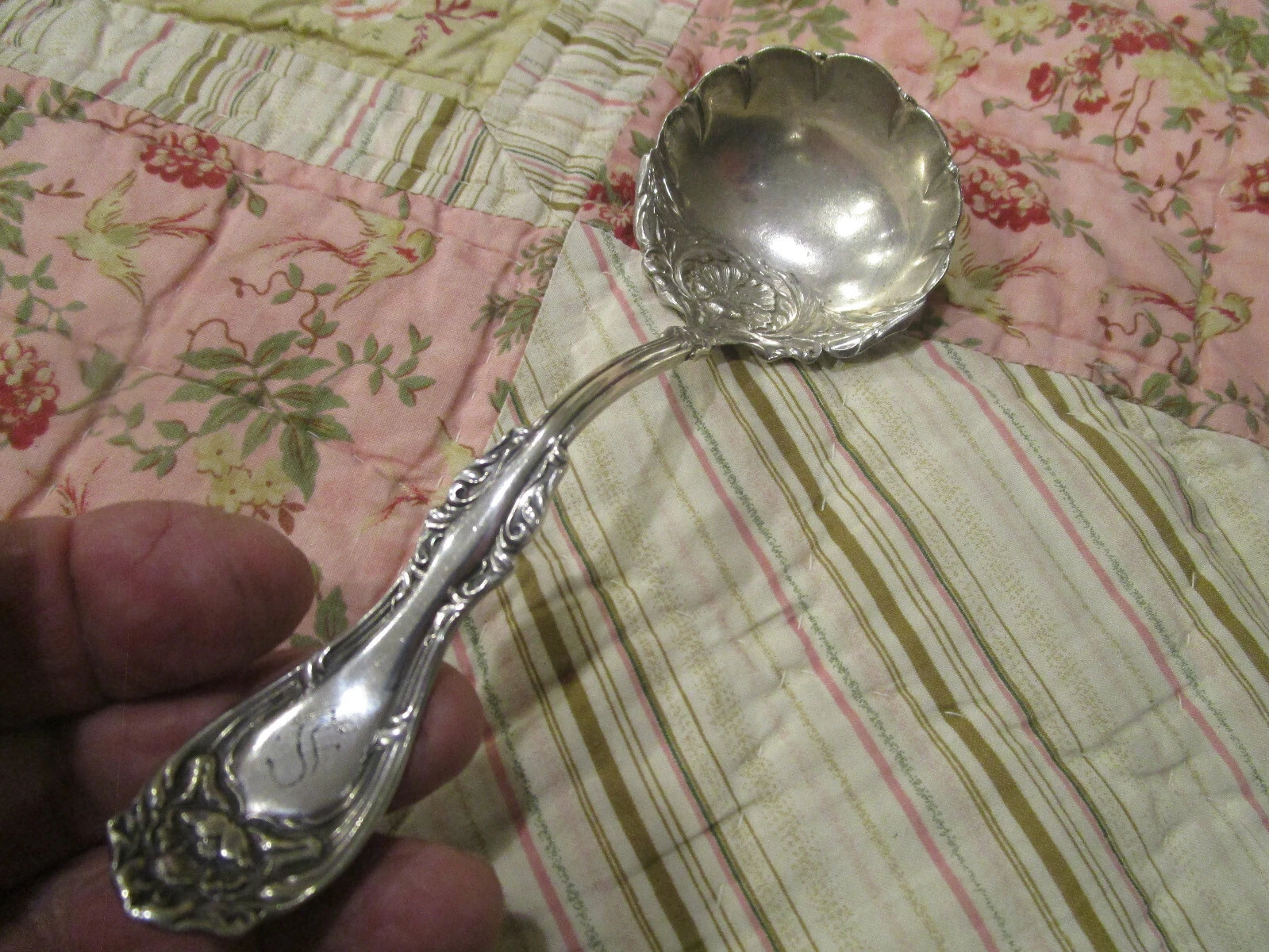 BEAUTIFUL HANOVER PATTERN WM. A ROGERS SERVING LADLE 6 3/4 " +/- MONOGRAMMED