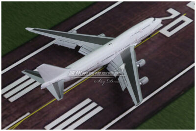1:400 JC Wings BOEING 747-400 Passenger Blank Airplane Flap Down Diecast Model