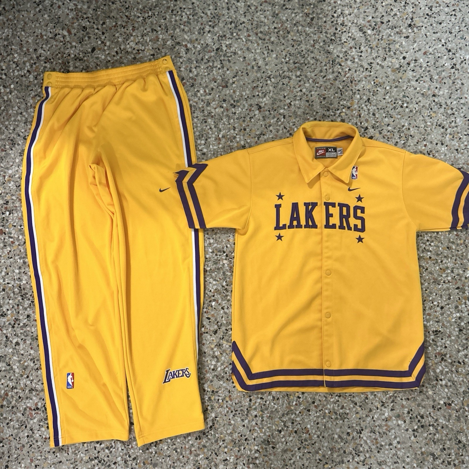 SACAI X NIKE Giacca e pantaloni riscaldanti vintage Nike Los Angeles Lakers Rewind 57 XL giallo