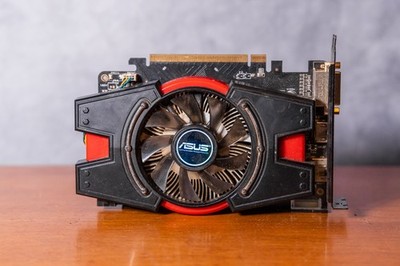 ASUS AMD Radeon HD 7750 1GB GDDR5 PCIe Graphics Card