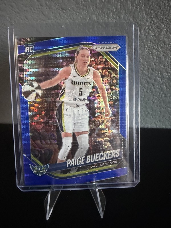 2025 WNBA Prizm Paige Bueckers Blue Pulsar /199 (RC)