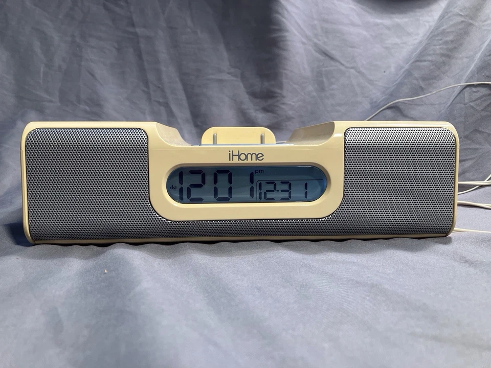 iHome iH5r iPod Dock Alarm Clock Radio in Original Box w/Accessories Used/Tested - Image 3 of 4