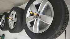 4 Michelin Winterreifen 205/60 R16 mit Alu-Felgen (VW T-ROC)
