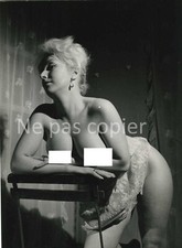 NU FEMININ vers 1950  GRANDE PHOTO 18 x 13 cm