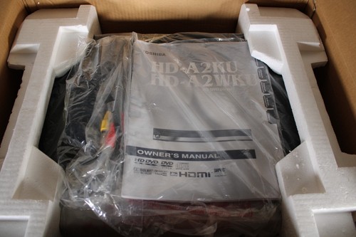 Toshiba HD-DVD player HD-A2W (HD-A2WKU) Remote, Original Box, plus BONUS FILMS - Picture 19 of 24