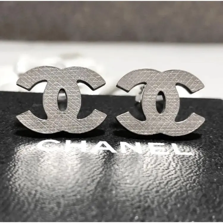 Chanel Earrings Jewelry Matelasse Silver Plated Coco Mark Logo 2×1.5cm With  Box