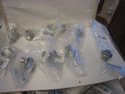 10 Pack-Hardware Resources 1-3/16'' Satin Nickel Cabinet Knobs - New. 3910-SN