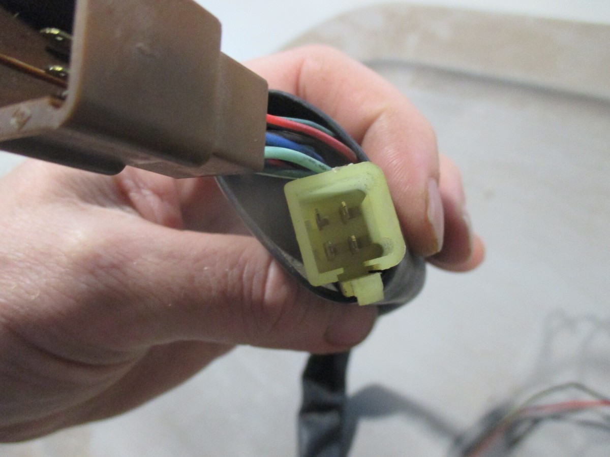 専用です Meter Socket Wire Harness Fits: Kawasaki 84-86 ZX900 86-87