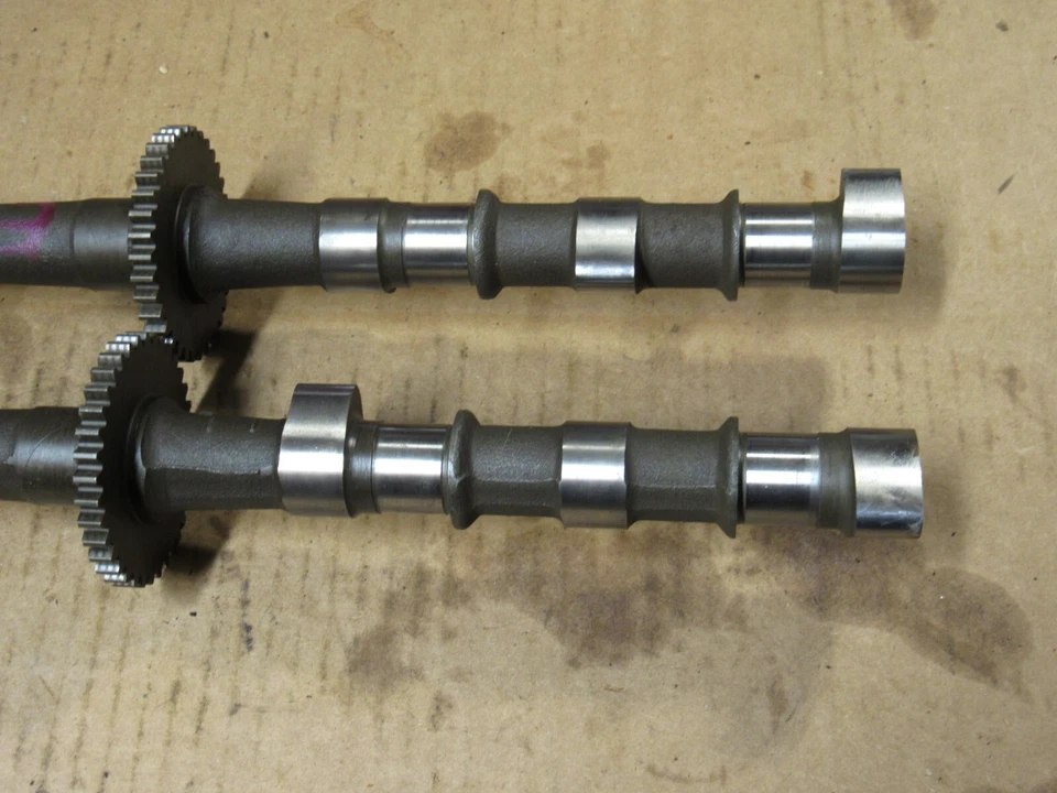 Kawasaki Voyager ZN1300 1985 ejes de leva admisión escape poco kilometraje Foto 2 de 4